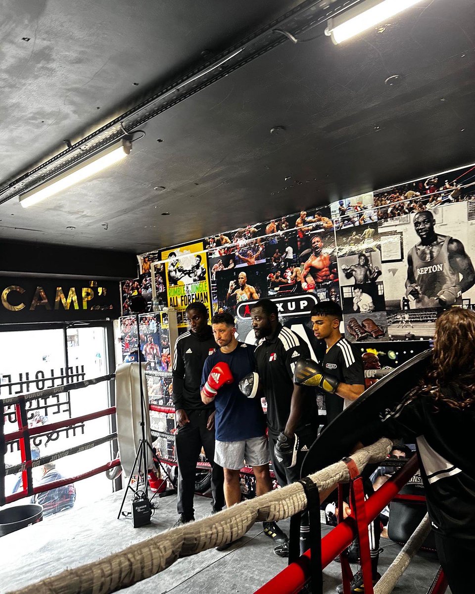GD10's tweet photo. Pretty special afternoon getting a tune-up at @BoxUpCrime in Ilford. 

Stephen Addison and his people are doing incredible work getting kids out of London gangs and into the ring. 

Inspiring. 

Thank you to @adidas for the hook up. https://t.co/CHBMubEPjN