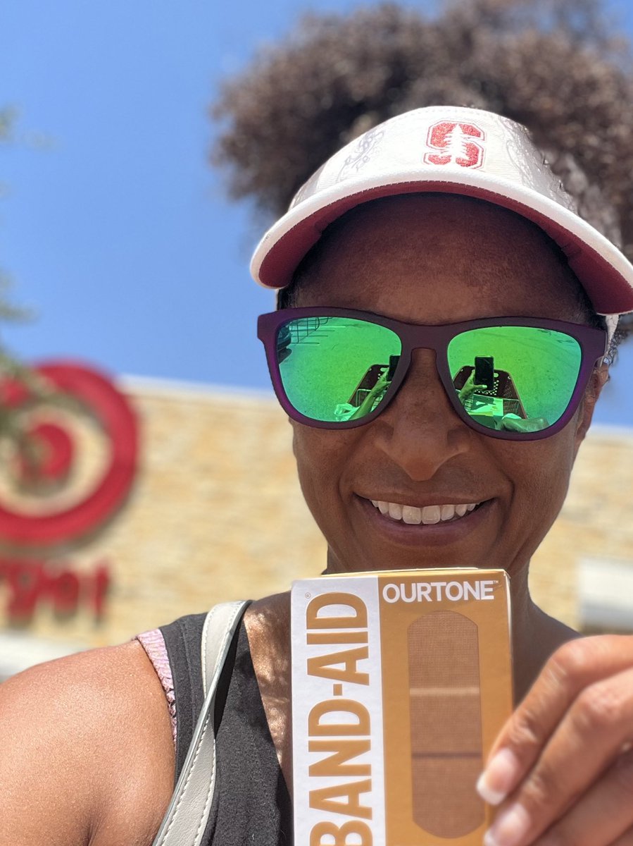 Dionn Schaffner tweet media