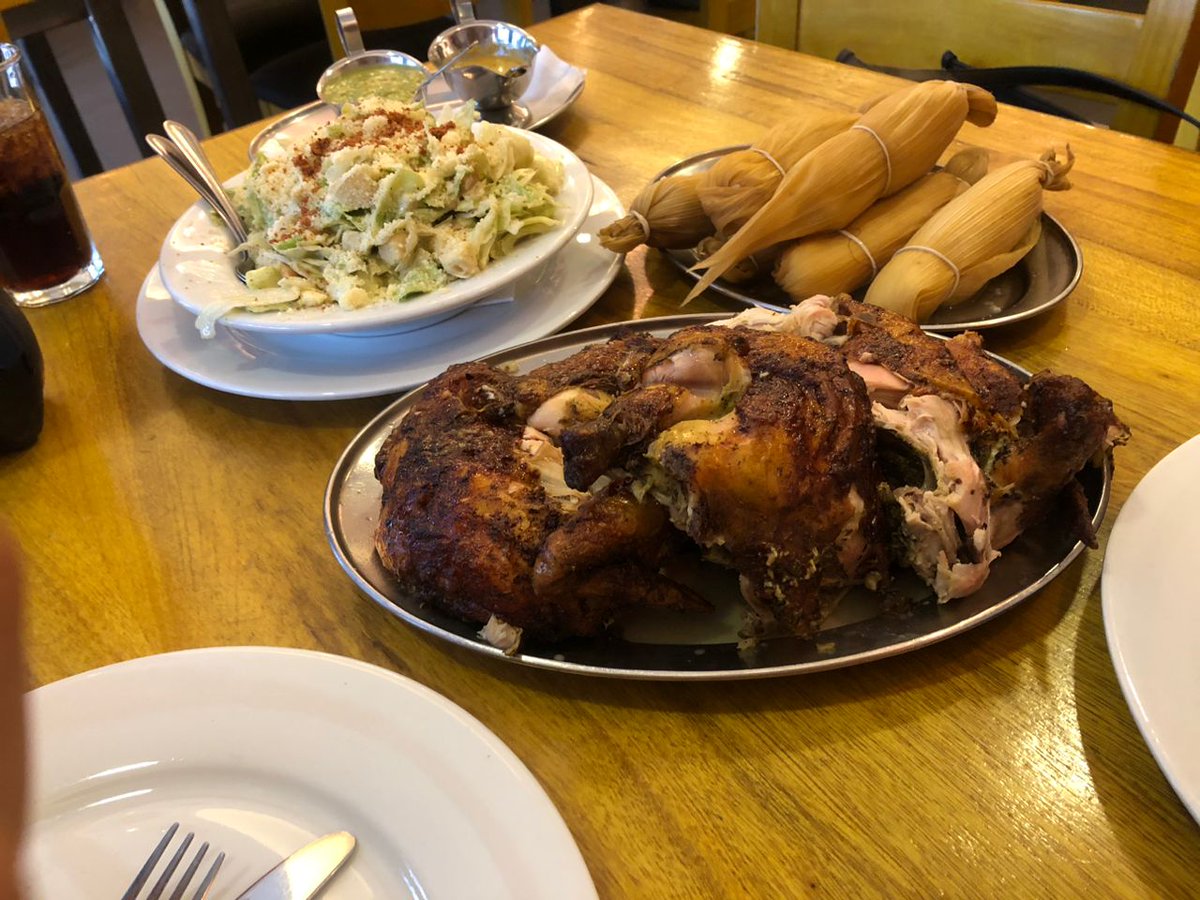 Gladiador5514's tweet photo. Hoy toco pollo pero no Carvajal #Chaooo https://t.co/frYahKBhIp