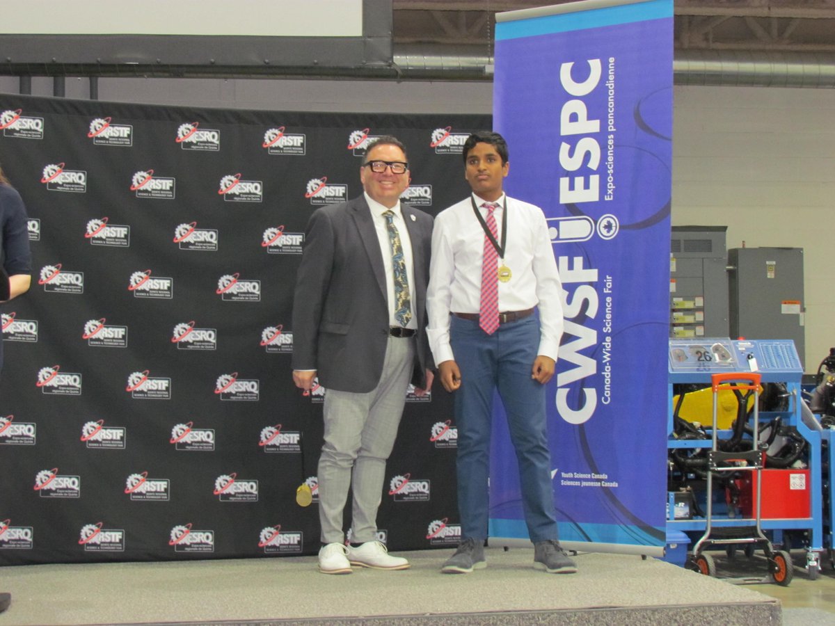 QRSTF's tweet photo. Science just got a whole lot cooler, thanks to our QRSTF genius squad at the science fair @qrstf #qrstf https://t.co/aEwVYsfWsl https://t.co/4oRCV9mL26