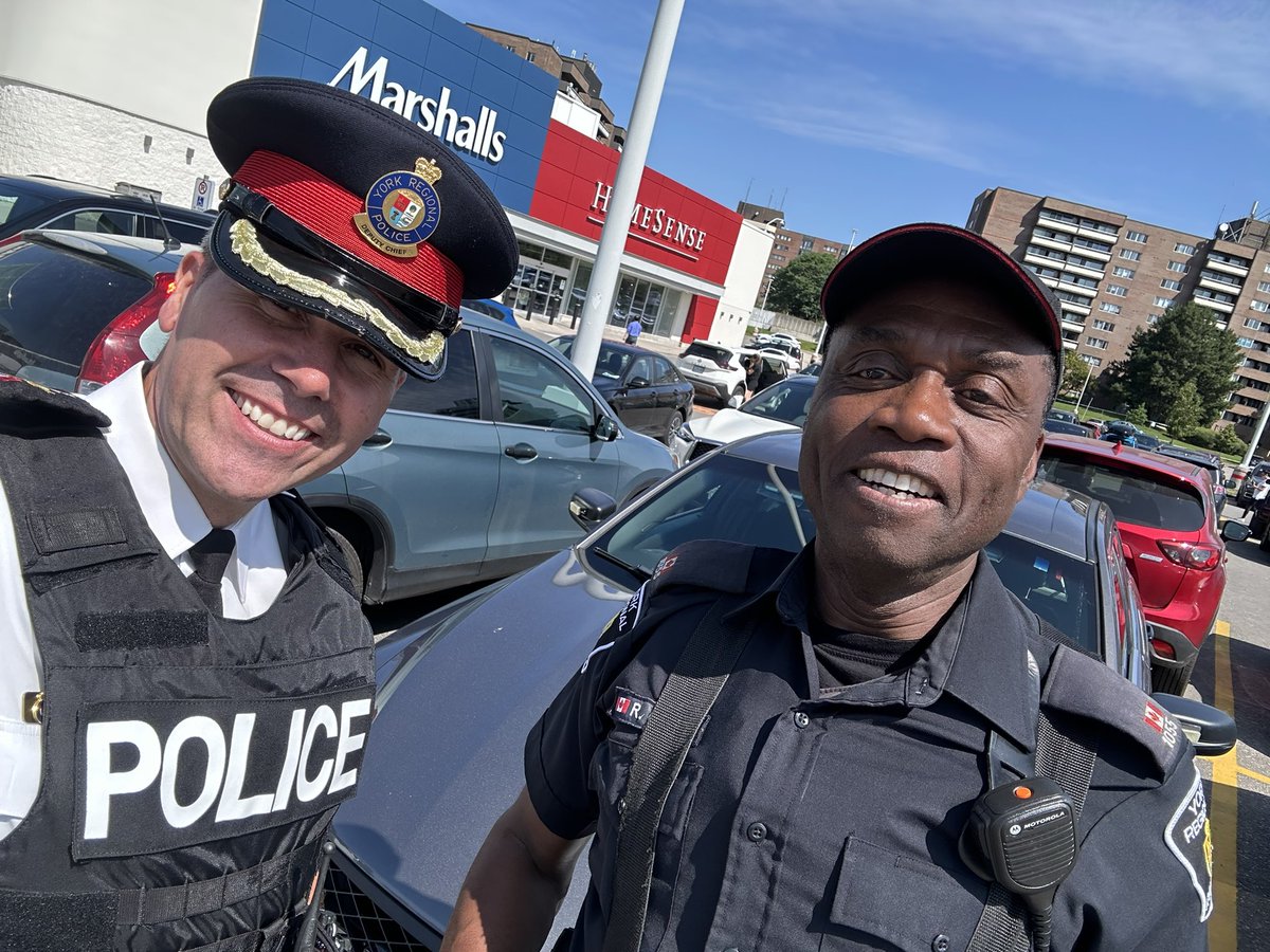I had the opportunity to hit the road with my friend Cst. Crombie of 2 District COR.   Spent the afternoon connecting with our community, answer some calls and reconnecting with our frontline members, who do an incredible job of keeping our community safe!  #deedsspeak