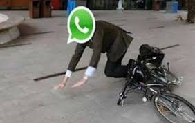 OnikaNewss's tweet photo. WhatsApp en estos momentos https://t.co/oglsaUOBWx