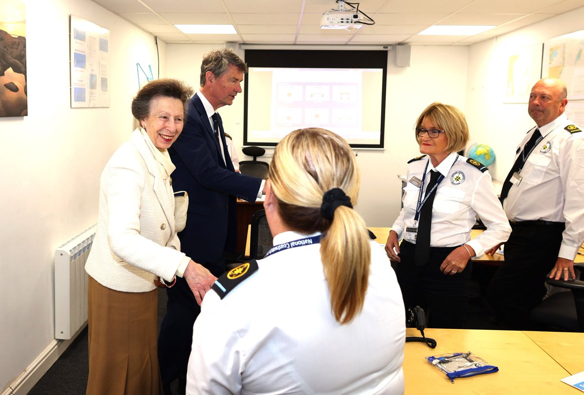 crownchronicles's tweet photo. 🌊 During a visit to Kent, The Princess and Sir Tim visited @FolkestoneNci. The Princess is Patron of the @Nat_Coastwatch. They met 4 trainee watchkeepers and heard about the extensive training required to qualify as a watchkeeper &amp; also attended a reception for NCI watchkeepers. https://t.co/631rnYtYv4