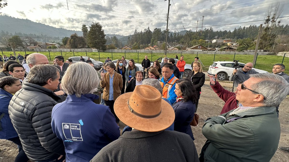 TVCONTIVISION's tweet image. La Ministra del @ministeriosalud llega a #Licantén para formalizar la recepción de un terreno de @Arauco_cl para la instalación de un #HospitalModular.