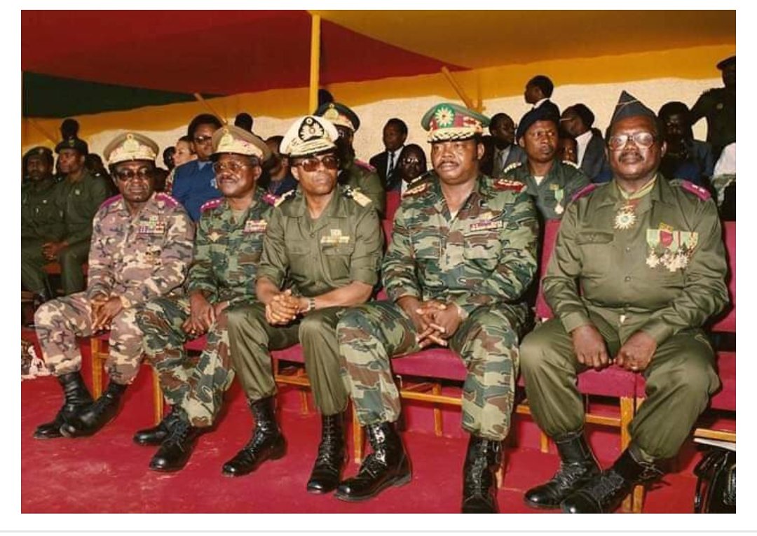 messager71's tweet photo. @OldnickMwamba1 @TinaSalama2 Je me rappelle encore de:
1. Général Bolozi
2. Général baramoto
3. Général nzimbi
4. Général mahele
5. Gemeral Manvua
6. Général Liwanga
7. Général Loponda
8. Général Eluki
9. Général Likulia
10. Général Somao
11,.....
Étaient  tous de....
Lui qui n'était pas tribaliste. https://t.co/hpYQwUxG3v
