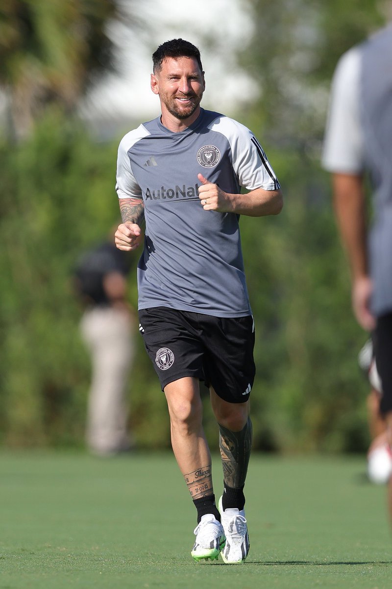 Messismo10's tweet photo. 😁 https://t.co/1sjPN7ISXR