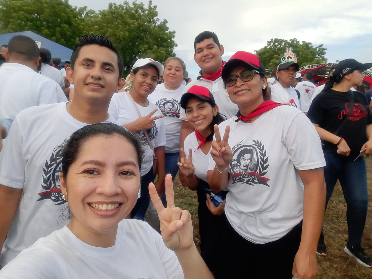 Nos vemos, todos juntos caminando hacia el buen futuro en esta tarde,todos listo para la celebración del 44/19
#Viva4419VivaLaRevolucion 
#LeonRevolucion
#UVDenisSilva