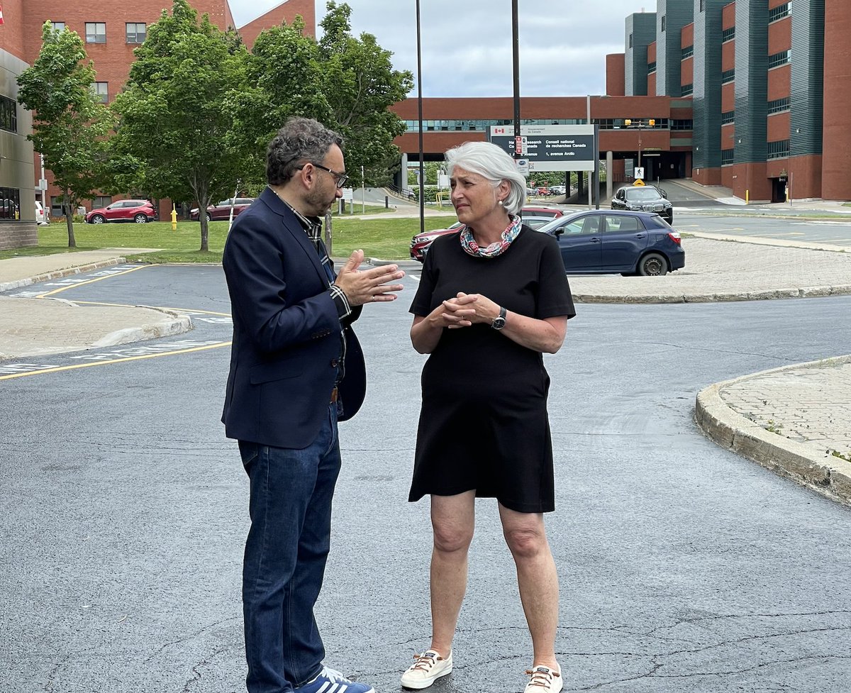 Joanne_NL's tweet photo. New ideas.
Innovation.
Progress.

A pleasure to welcome Minister @OmarAlghabra to St. John's as we toured @NRC_CNRC's Ocean, Coastal and River Engineering Research Centre. https://t.co/GvliX43kxt