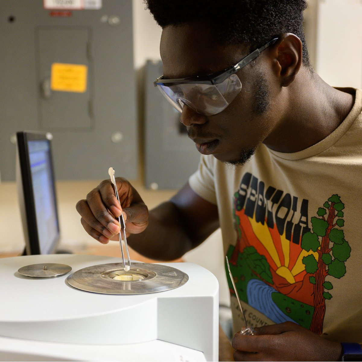 Graduate student Bernard Whajah and Dr. Kerry M Dooley recently developed a method for repurposing plastics into usable hydrocarbons more efficiently. Their research focuses on low temperature plastic depolymerization using an induction heating driven process. 

#LSUChE #Research