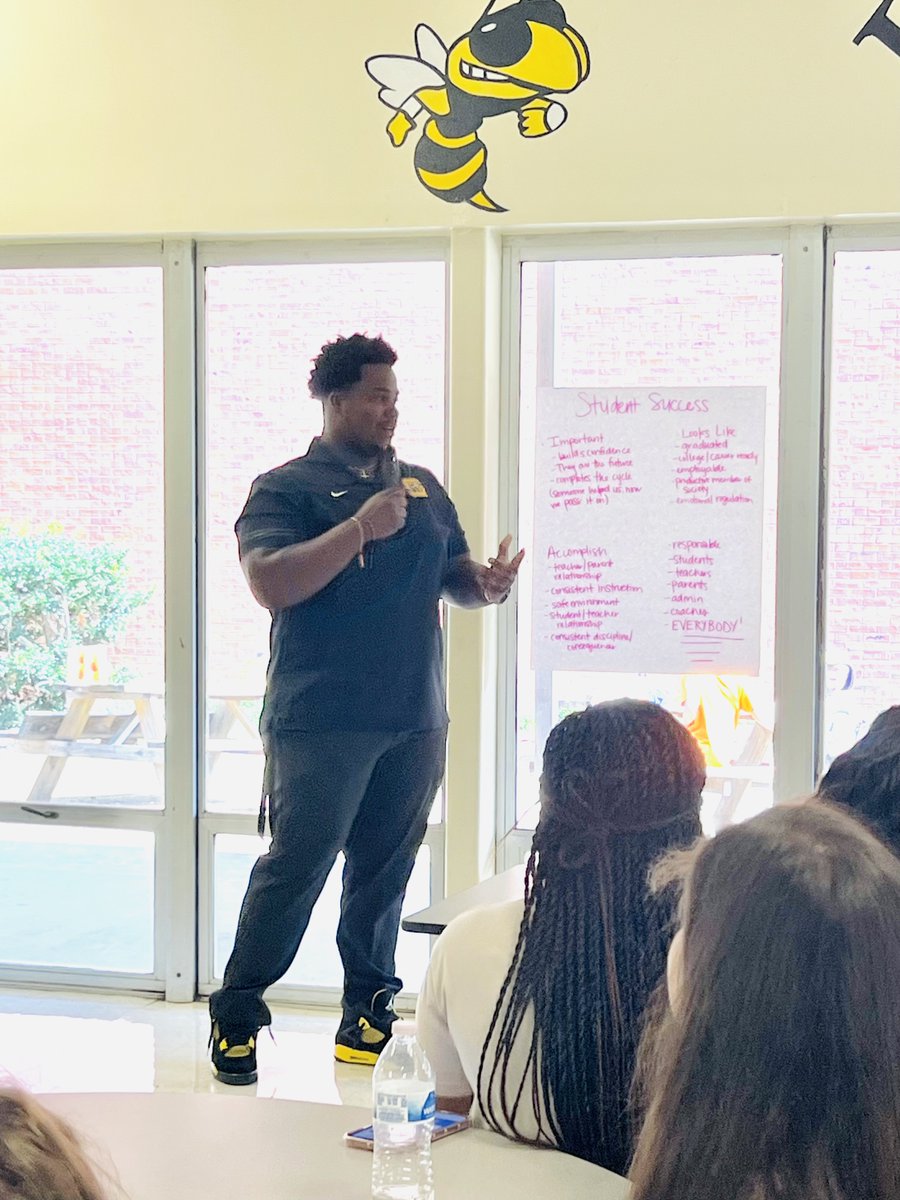 Armstrong Junior High School tweet media