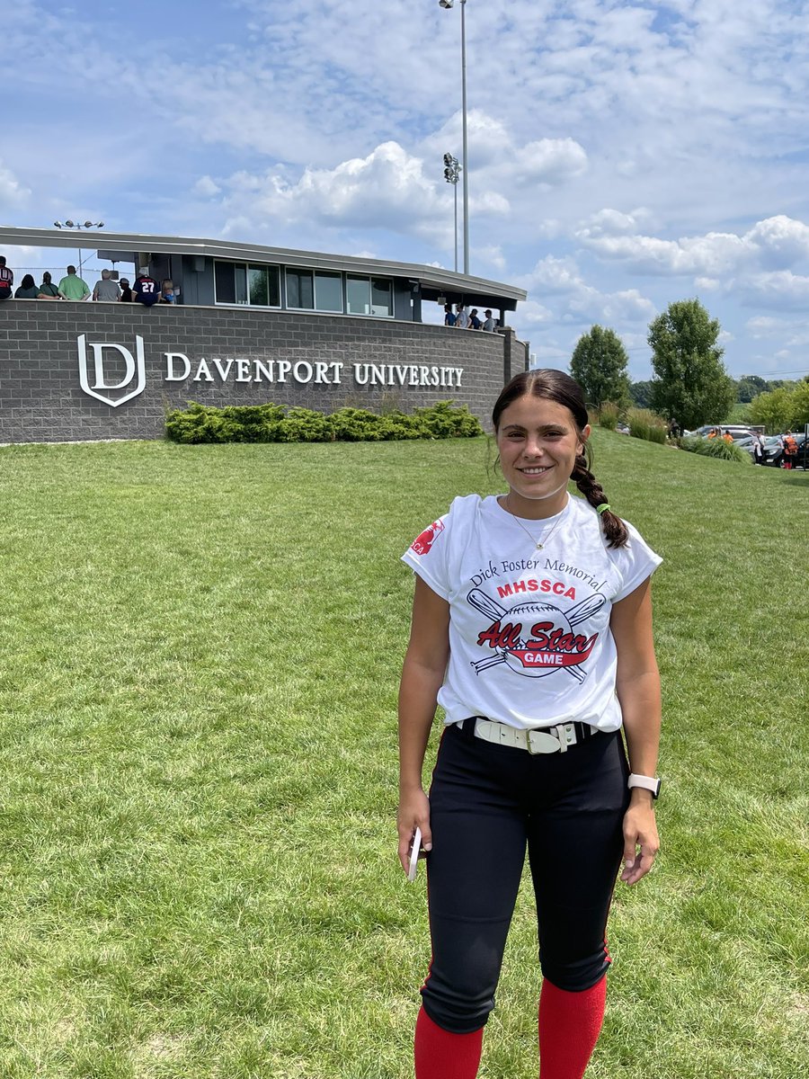 ScooterD24's tweet photo. Game Time! All Stars - Isa DePaulis &amp; Savina Olada representing DC, Northwood University and Schoolcraft College! @savinaolada @isadepaulis @divinechildsb @DivineChildAthl @OcelotAthletics @Northwoodsball https://t.co/i0I8Fo4ND0