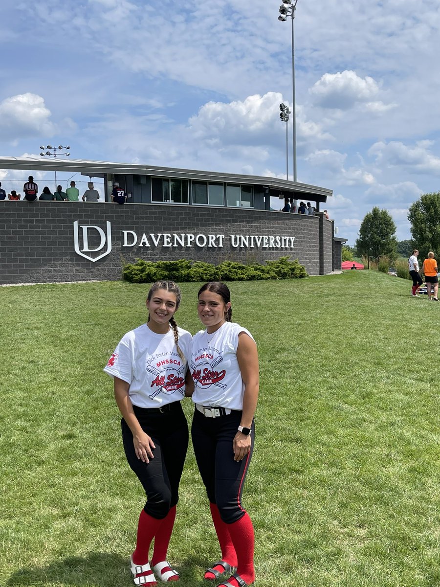 ScooterD24's tweet photo. Game Time! All Stars - Isa DePaulis &amp; Savina Olada representing DC, Northwood University and Schoolcraft College! @savinaolada @isadepaulis @divinechildsb @DivineChildAthl @OcelotAthletics @Northwoodsball https://t.co/i0I8Fo4ND0