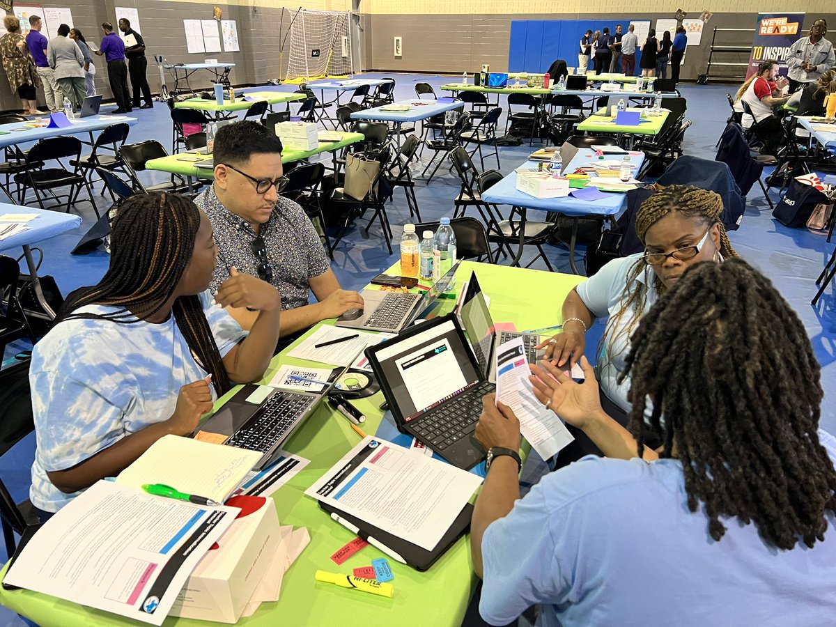 RubyGarzaDISD's tweet photo. Getting the learning right FIRST so students achieve on the FIRST day of school! Proud of the work of Region V and our Spark Tank ⚡️ @AngieGaylord @DrBrianLusk @TransformDISD thank you to our ILCs and the @ICanReadDallas team https://t.co/FL8CA5nOUp
