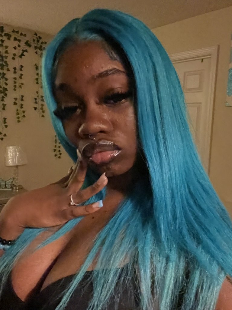 Face card is eatinggggg