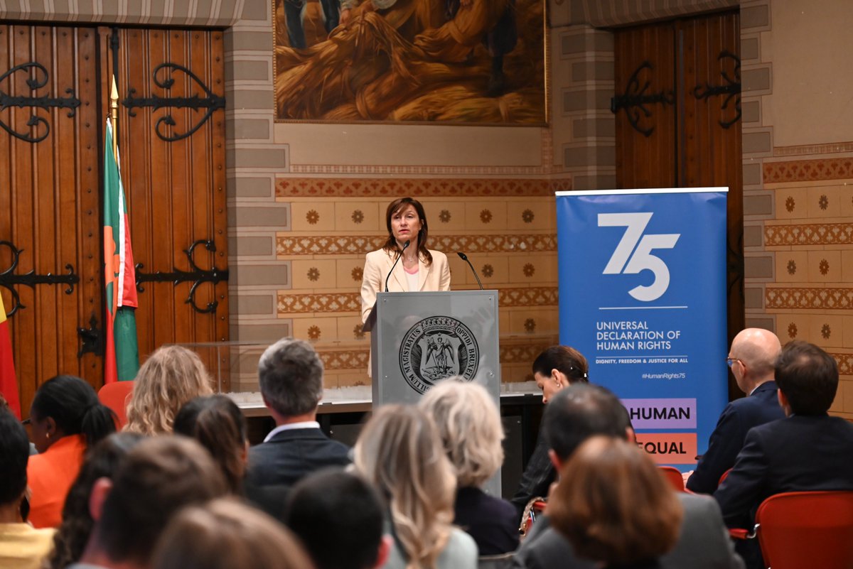 . @UNHumanRights Chief answered questions tonight from numerous young people and #HRDs in #Brussels City Hall on issues that really matter to them and all of us. Stay tuned for the video! #Humanrights75