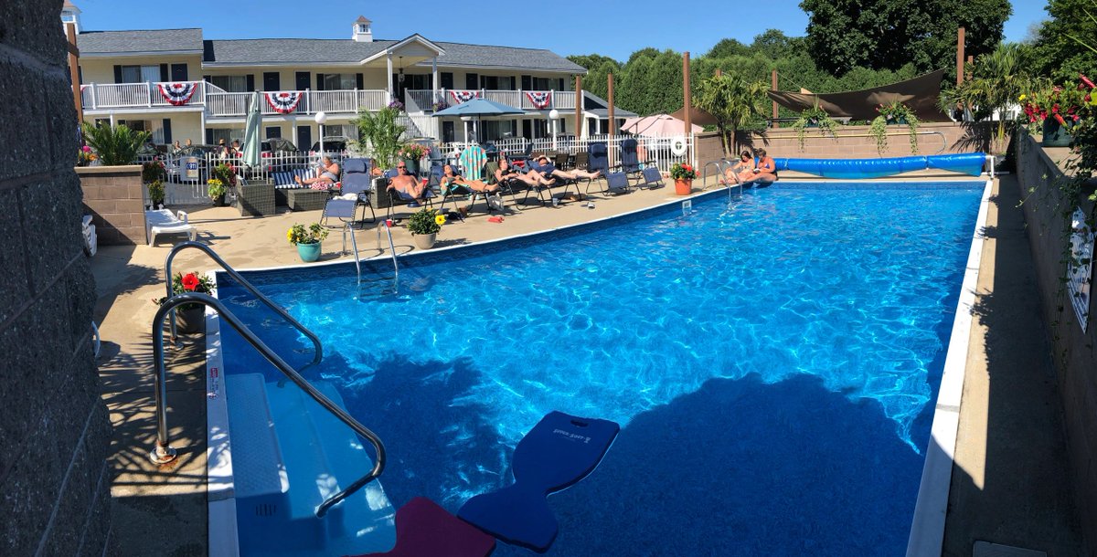 FootbridgeMotel's tweet photo. Whether you're ready to go for a swim or just trying to catch some rays, our pool is right here for you to dive in! 🏊 🏖️ 🌅 #funinthesun #summervibes #takeaswim https://t.co/ATWvngjc9l