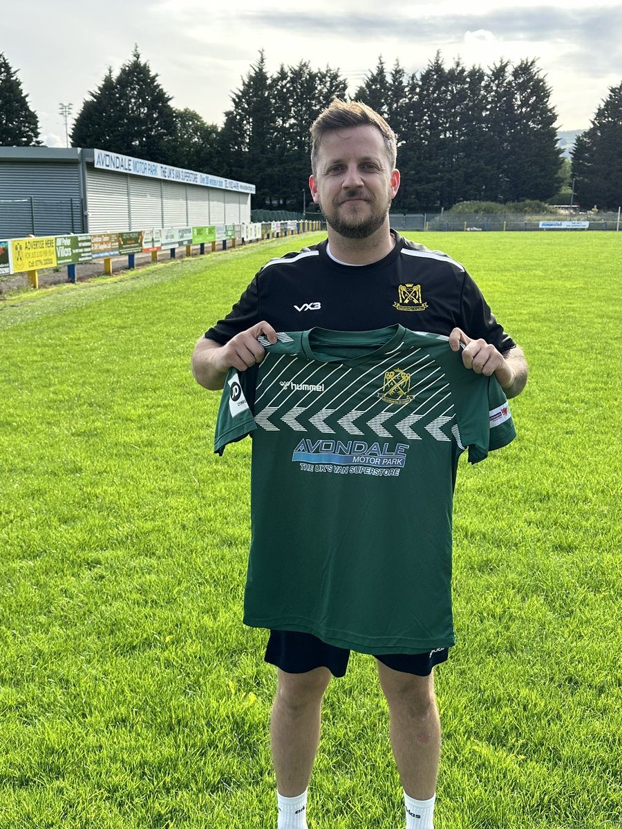 CwmbranCeltic's tweet photo. ✍️ Signing 

Cwmbran Celtic are pleased to announce the signing of Goalkeeper Jamie Evans. 
After awaiting international clearance we are delighted he’s decided to join. Will add to our Goal Keeper options. 

#YouYellows #WelcomeJamie https://t.co/yNmbnjkit5