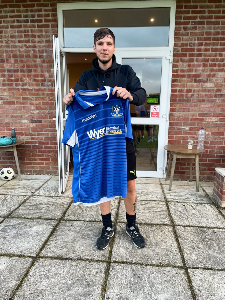BristonFC's tweet photo. ℕ𝔼𝕎 𝕊𝕀𝔾ℕ𝕀ℕ𝔾 | ✍🏼

@addywicks also joins on for the 23/24 season! 

#UTB 🐂 https://t.co/Y8OSBMqhDl
