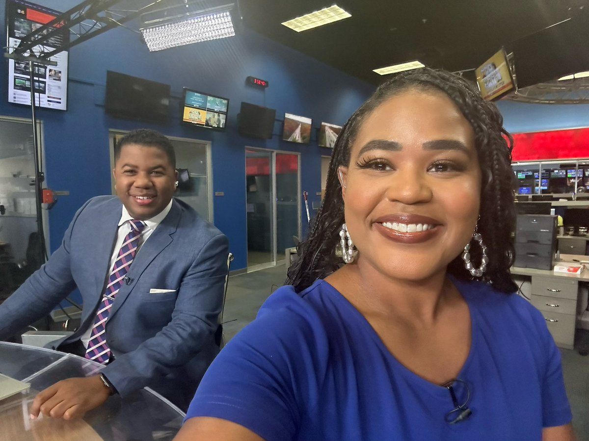AliaBonTV's tweet photo. Live from our temporary set as work continues on our new @FOX59 studio! π
You still have some time to join us on #FirstAtFour! We're on NOW! πΊ https://t.co/mCittAgPs8