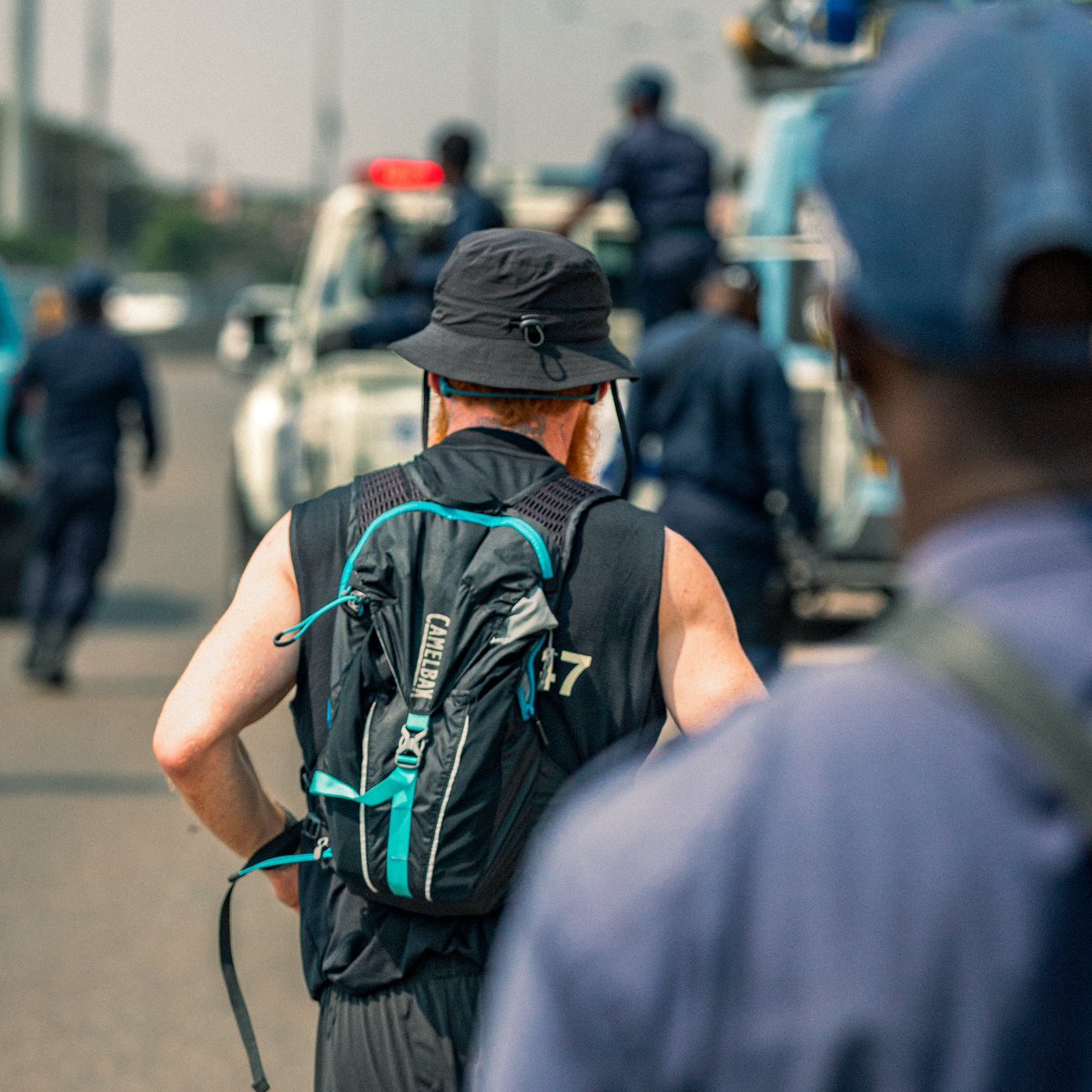 hardestgeezer's tweet photo. #ProjectAfrica Day 89: 31.5km

BACK ON ROAD. Hectic day. Maximum sensory stimulation. People. Traffic. Sirens. Luanda is one of the biggest & busiest cities on the continent and I defo got that experience today. 

Didn’t manage to get shuffling till the afternoon as we had to arrange a few things with the police all morning, hence the reduced km’s. Happy to finally be making some progress though.

You would think that after 2 WEEKS of not being able to run the body would be feeling A1 but it seems the legs are struggling to reactivate go mode. Luckily for me I have the perfect remedy. More tarmac.

Power to you all for whatever the day brings tomorrow🫡