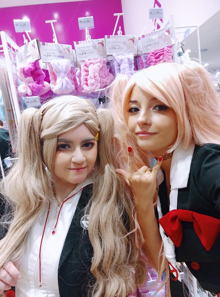 E ontem eu estava de Junko na inauguração da Daiso do Delrey!! Foi muito divertido e a loja tá perfeita ❤️

A Ann é a <a href="/kaminimoon/">꒰აsylvia໒꒱</a>, estávamos quase gêmeas hehe
