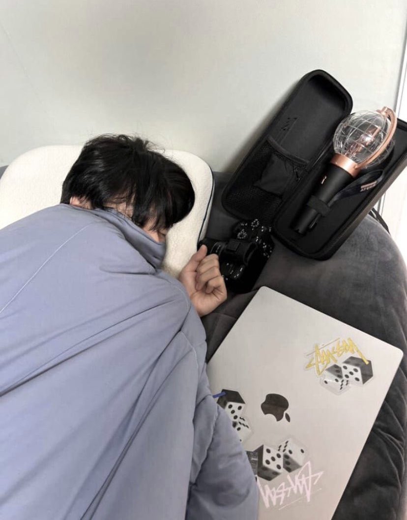 mhyunjk's tweet photo. خلصنا البنر وجا وقت النوم
#Atiny_show
#جولة_ايتيز_في_جدة
#ATEEZinJeddah
#Break_The_Wall_Jeddah https://t.co/uMG6UEDhkZ