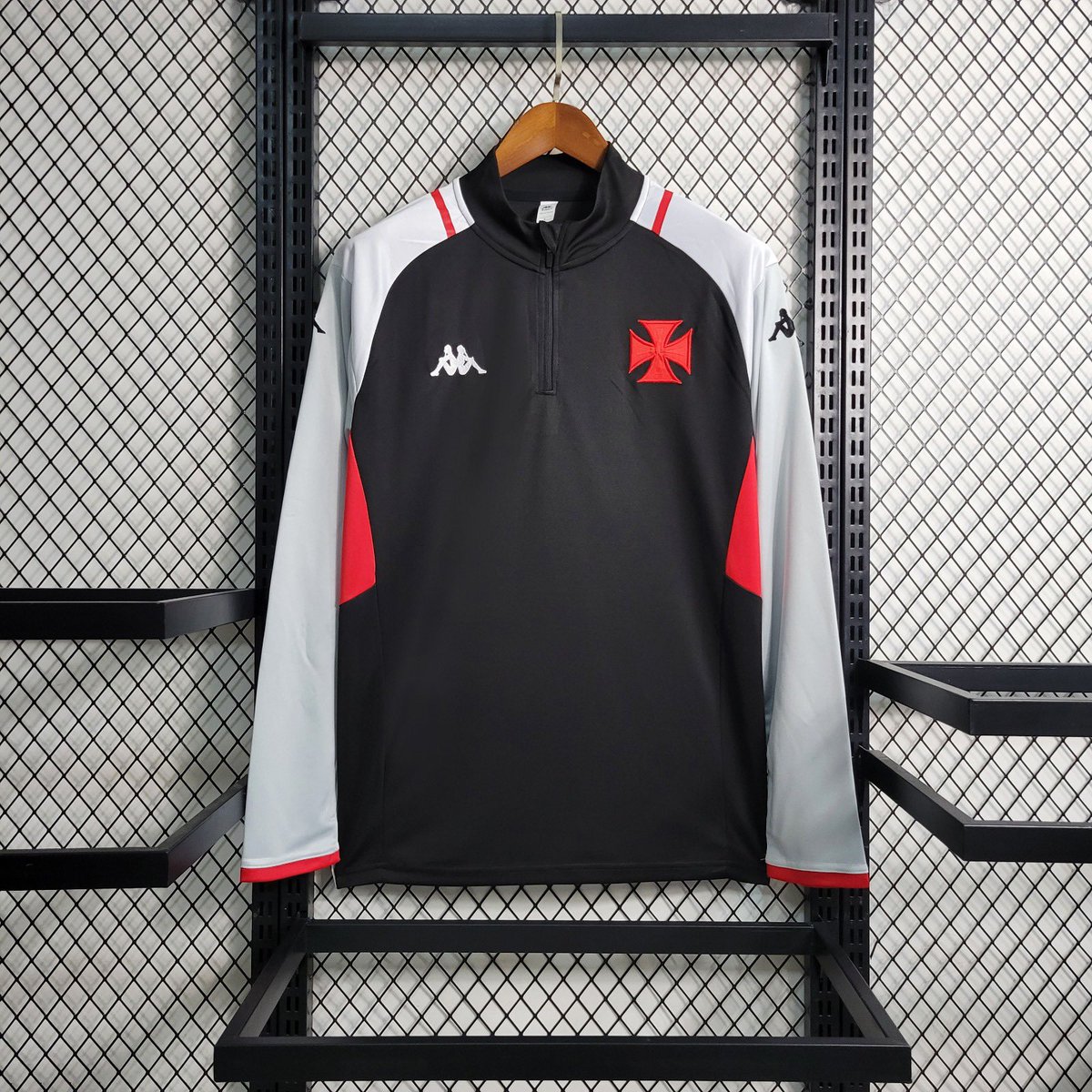 pl_imports's tweet photo. JAQUETA DE TREINO VASCO DA GAMA, DISPONÍVEL POR ENCOMENDA EM NOSSA LOJA! ✅🚀 https://t.co/FUMIx8O19A
