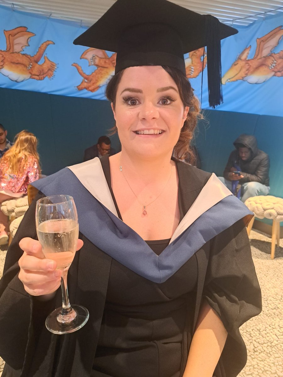 JaneAnn22's tweet photo. I finally graduated yesterday, celebrating my first class honours in Paediatric nursing.  Ive been 11 months in the job and it was worth the long hours of reading &amp; typing, the emotional breakdowns, the missed hours with my family, and the amazing exposure to global health.💪👩‍⚕️💙 https://t.co/7yEPg0Vdxt