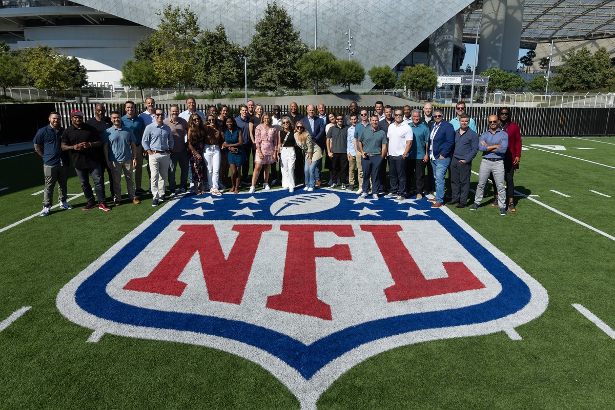 I am excited to work with this group for the 2023 NFL season! @nflnetwork #StanfordNFL