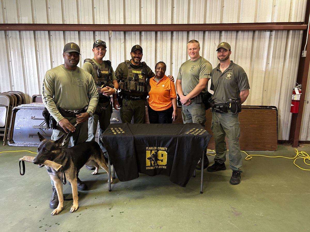 In honor of their service!  #6363 w/FCSO K9…..first look at the table over! ⁦<a href="/avillan2915/">Anthony Villanueva</a>⁩ ⁦<a href="/RickGTHD/">RickGTHD</a>⁩ ⁦<a href="/Jibby40/">Nick O'Jibway</a>⁩ ⁦<a href="/lindap6635/">linda perez</a>⁩ ⁦<a href="/HomeDepotFound/">The Home Depot Foundation</a>⁩ ⁦<a href="/HomeDepot/">The Home Depot</a>⁩ ⁦<a href="/tereseistweetin/">Terese Kelley</a>⁩ ⁦<a href="/ldm65/">Lisa McMurtrey</a>⁩🖤🖤🖤🖤