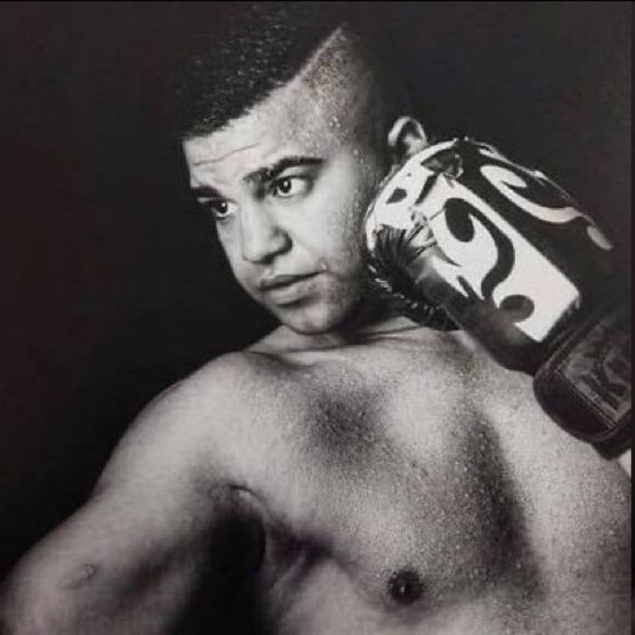 آبان هنوز ادامه داره... 
حکم اعدام #محمدجواد_وفایی_ثانی، ورزشکار ۲۷ ساله و از بازماندگان آبان، صادر شد و محمدجواد به سلول انفرادی منتقل شده! صداش باشیم قبل از اینکه جمهوری‌اسلامی جان بی‌گناه دیگه‌ای رو بگیره.

#مهسا_امینی