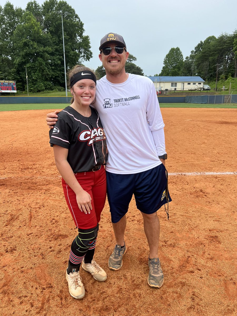 SamLewis2025's tweet photo. I had such an awesome experience today @TMUSoftball camp!! It’s such a beautiful campus and they are blessed with some great coaches!! Thank you @CoachReich_18 for a fun camp and the valuable feedback! https://t.co/MBRjcb1MSl