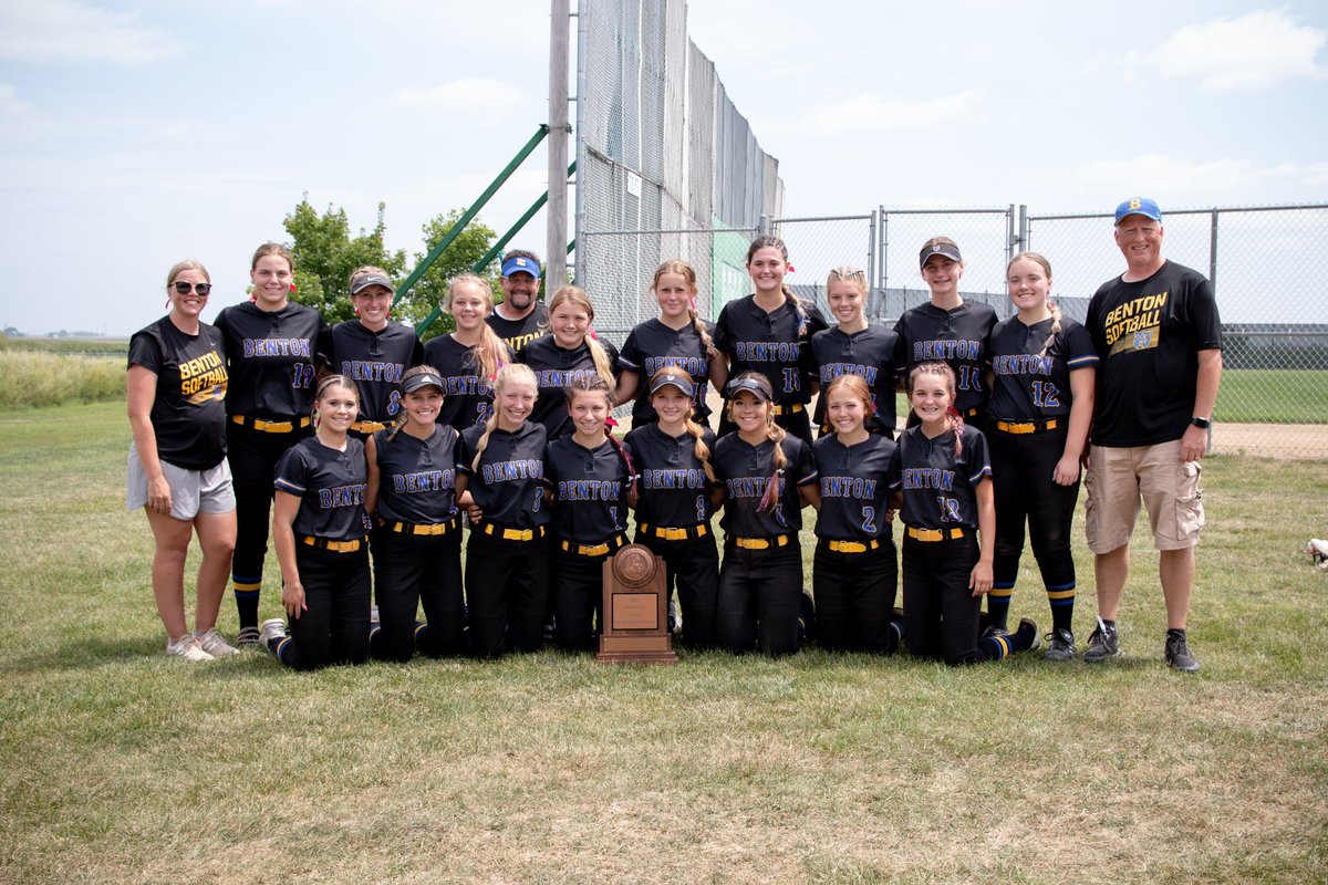 townsleyaj's tweet photo. Emma led the WaMaC and 3A and second in the state across all classes in hits. 
2020 - 37 hits, 2021 - 42 hits, 
2022 - 63 hits, 2023 - 78 hits 

More important than any stat, the best compliment I can receive as a parent is, “She is such a great leader. Thank you.” https://t.co/iS7M9Lj6g5