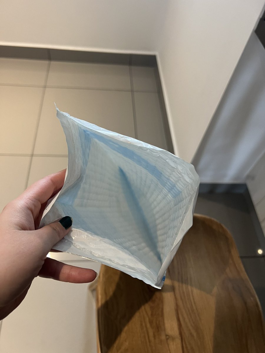 No pues padrísimo mi envío de <a href="/amazonmex/">Amazon México</a> un sobre vacío…