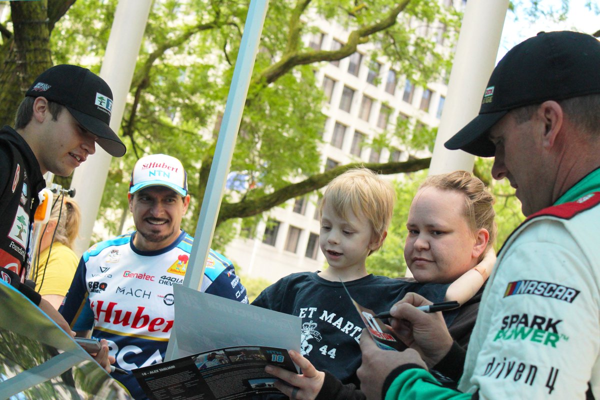 PHOTO GALLERY 📸

#NASCARPintys 📍 <a href="/SickKidsNews/">The Hospital for Sick Children (SickKids)</a> 

Drivers met some new friends at their visit to SickKids last week 💙

🖼️: bit.ly/3Q46VZD