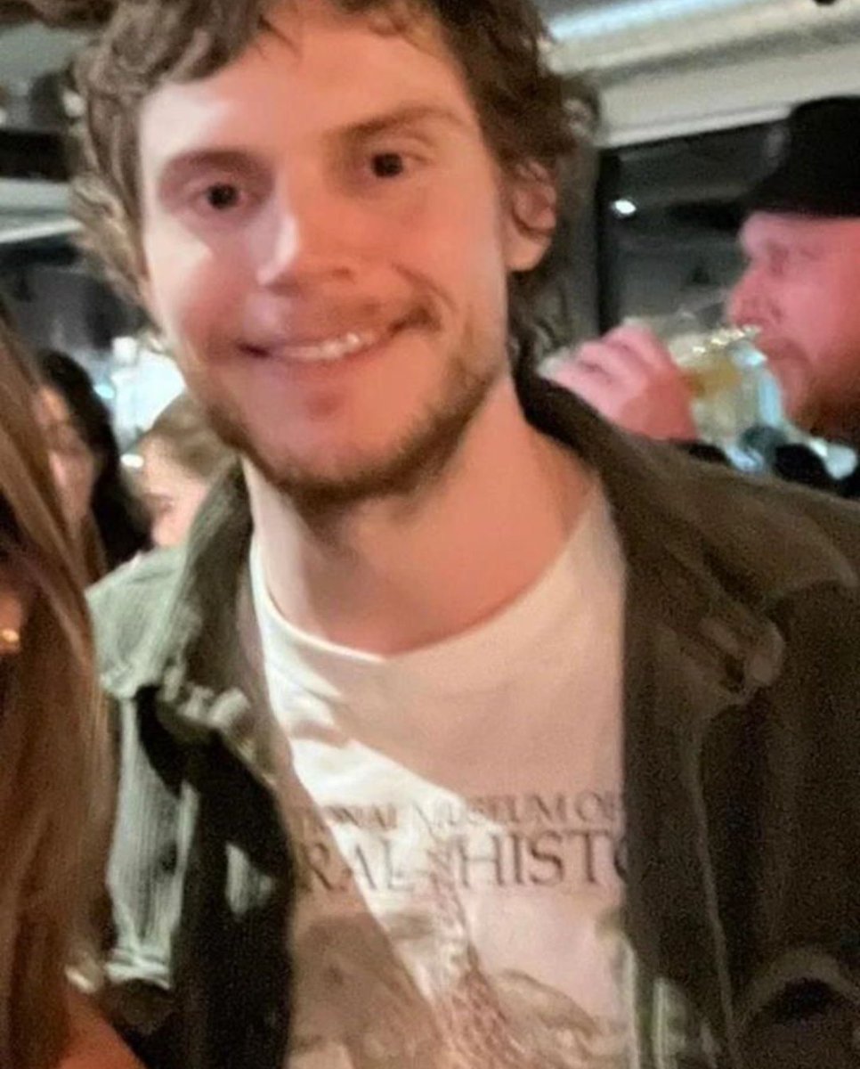 FateofByler's tweet photo. same shirt 🥹 https://t.co/f1G4bdpddQ
