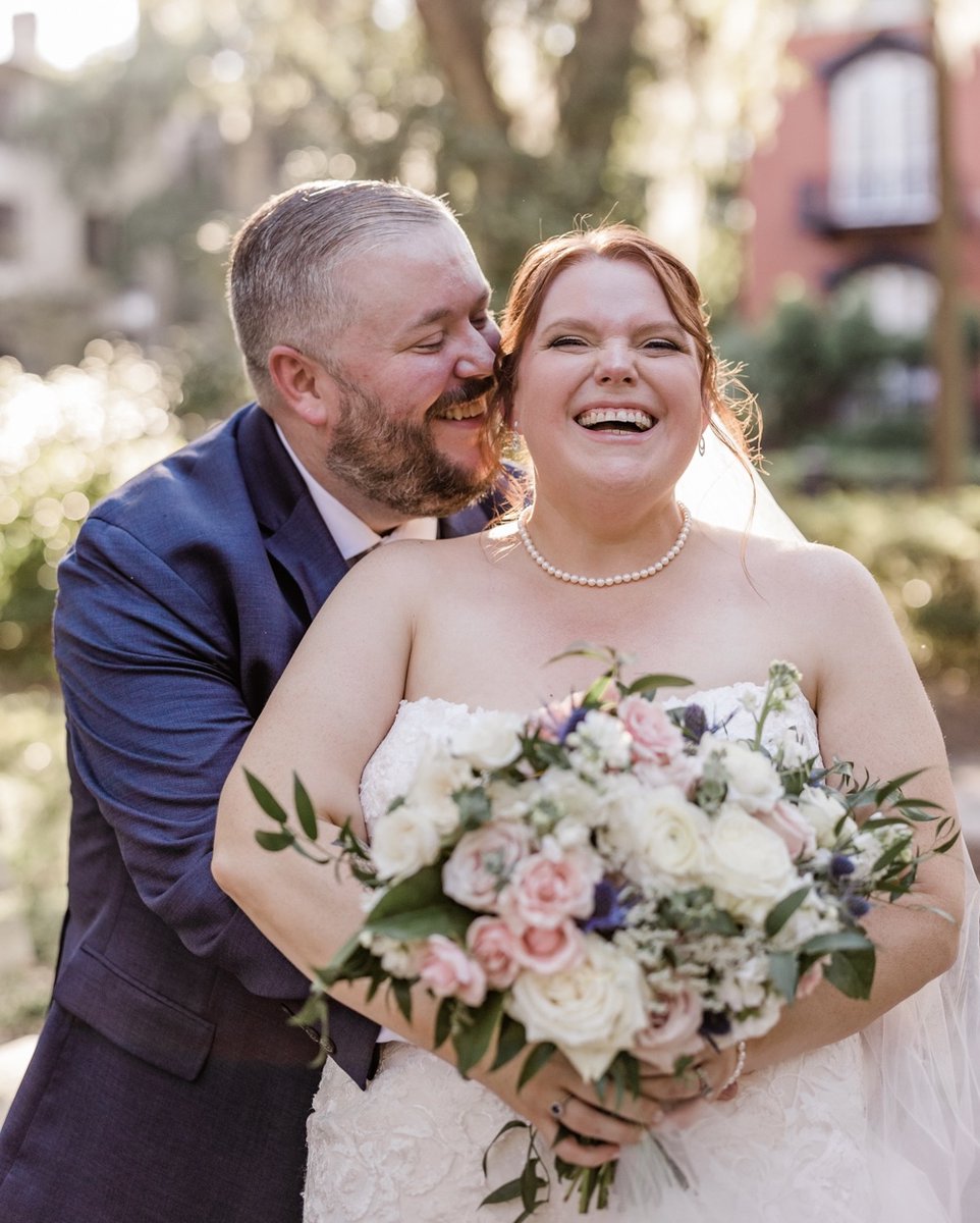 What a joy to shoot Melissa + John’s vow renewal in Savannah (swipe to see!) and then get to see them again for photos in St. Pete!!
