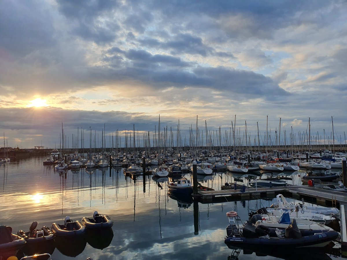 I can see clearly now the rain has gone..... #DunLaoghaire