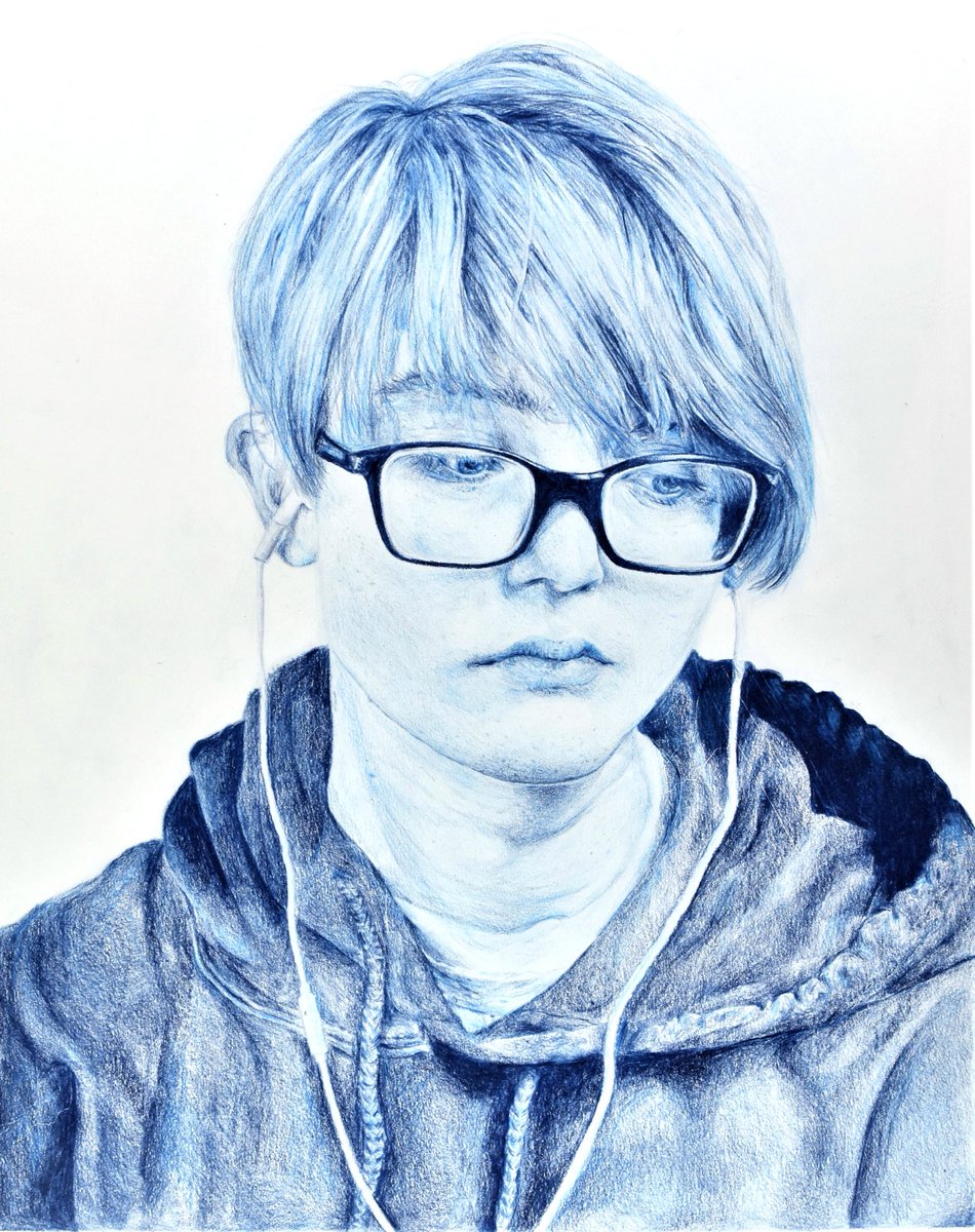 annuskabriar's tweet photo. a portrait from five years ago 
#originalart #traditionalart #commissionsopen https://t.co/p1MznSi9tJ