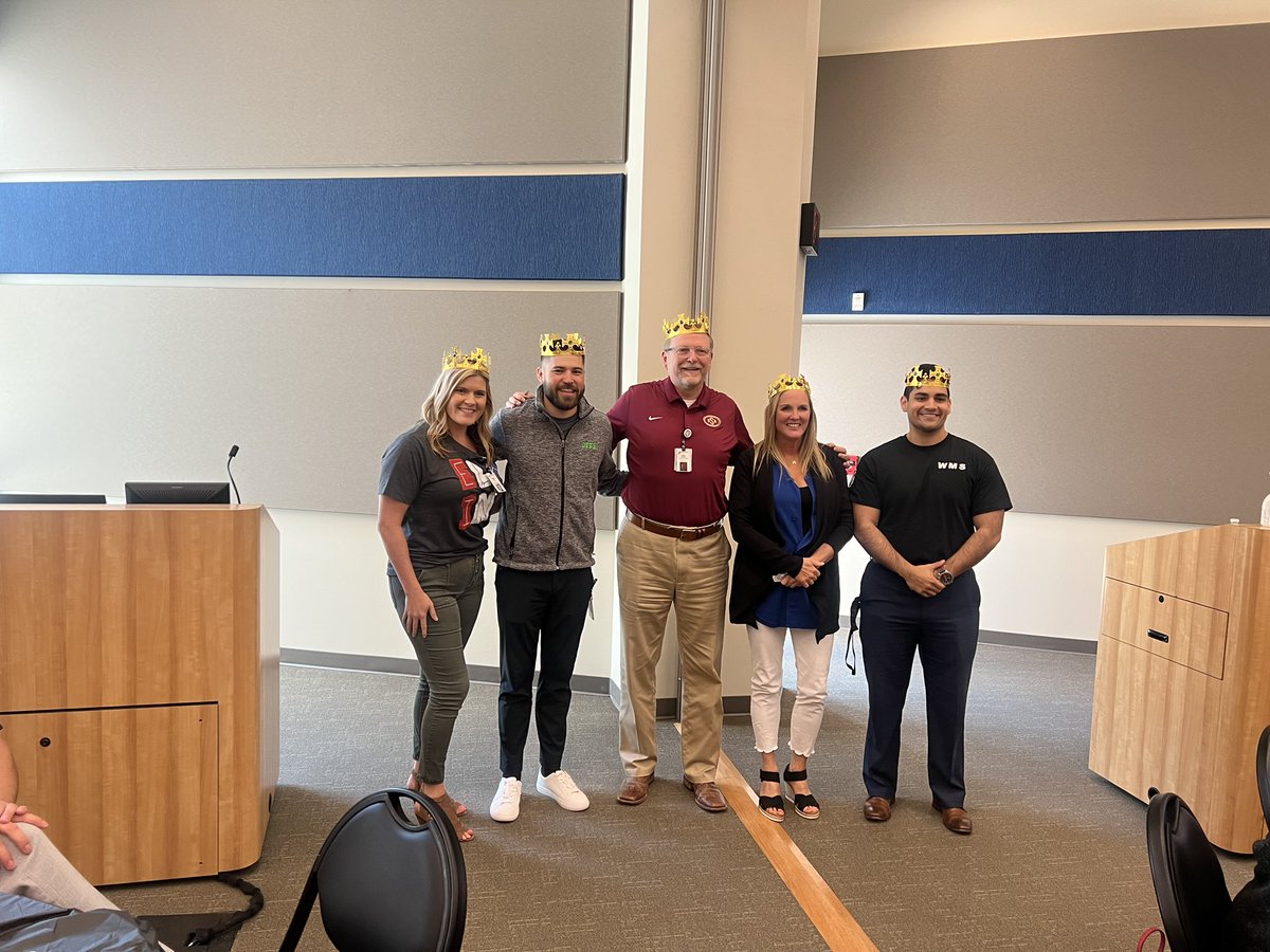 Our very own Assistant Principal Mr. Dwight Williams . The royalty of rock, paper, scissors! #InspiretoAspire <a href="/EckertKathleen/">Kathleen Eckert</a> <a href="/EMSISD/">EMS ISD</a> <a href="/DrAOwls4ever/">Dr. Audrey Arnold</a>