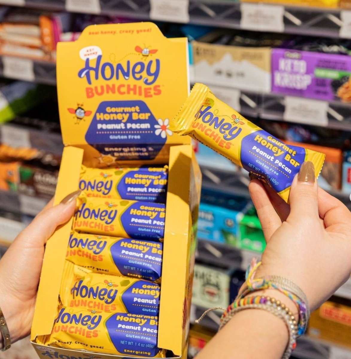 bonbeehoney's tweet image. @thechoicemarket: Your #LocalChoice of the month → @bonbeehoney 

Recognize our old Honey Bunchies bars? You might still see them in your favorite retailer as we roll out our new name, Bon Bee!