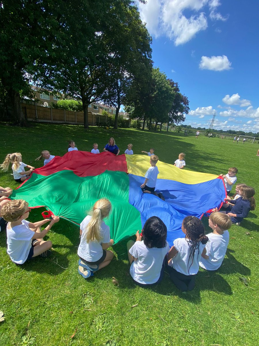 Mrs Wills tweet media