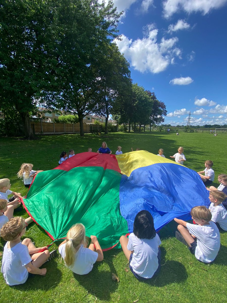 Mrs Wills tweet media