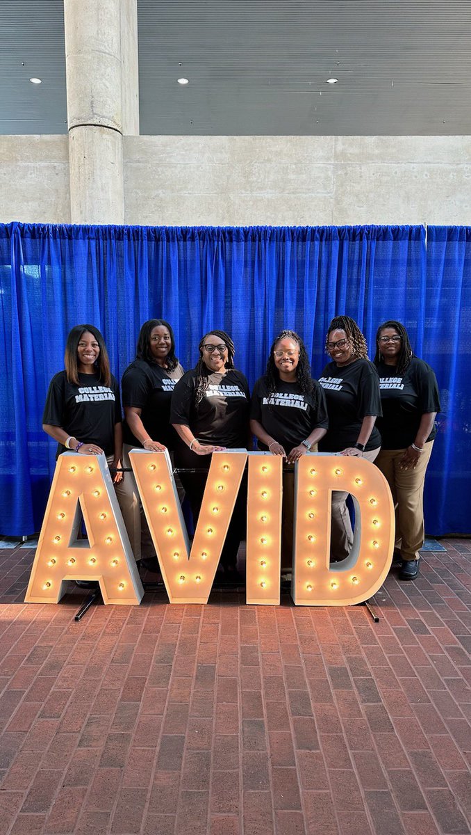 RobinColetrain's tweet photo. The @WAPerryMS Eagles had a great learning experience at AVID Summer Institute 2023. We’re all leaders and we all learn from each other. @R1SecondaryEd @RSD1_AVID @RichlandOne #AllTheWayUp #CollegeMaterial #CollegeAndCareer @TaraNicole1908 @lilw1123 @God_Girl5 @DomBennEagle https://t.co/sIvwYdqogO