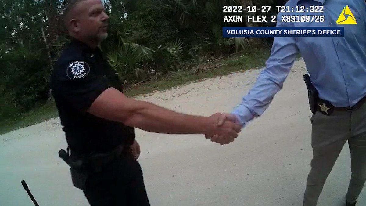NEW AT 5:30: We're sharing some <a href="/VolusiaSheriff/">Volusia Sheriff</a> bodycam footage of <a href="/DBShoresPS/">DaytonaBeachShoresPS</a> Lt. Michael Schoenbrod admitting to briefly jailing &amp; handcuffing the 3-yr-old child he shares with Sgt. Jessica Long. He &amp; Long each brought their child to jail for not being pottytrained. <a href="/MyNews13/">Spectrum News 13</a>