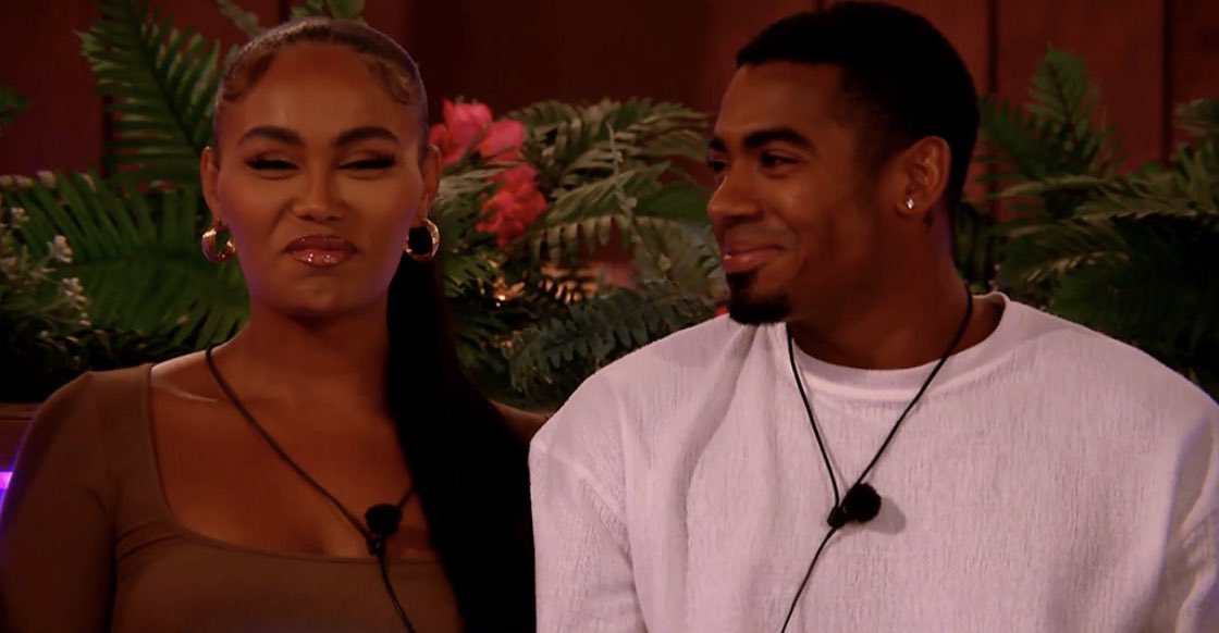 robertpattinsyn's tweet photo. i understand that we love whitney, but the winning couple takes TWO people, not just whit, so yes our final winners will in fact be ty and ella, mr and mrs running the villa #LoveIsland https://t.co/VnE9m99R01