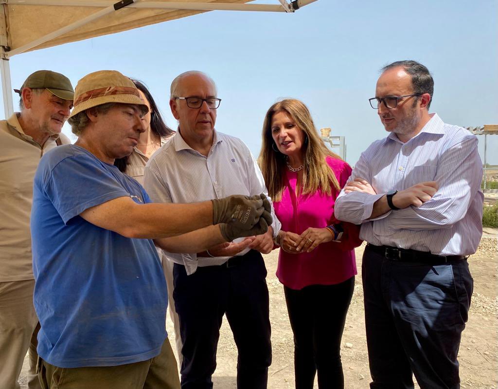 ayalamendi's tweet photo. ⚒️⚒️ Conjunto Arqueológico de #Castulo
- Nueva inversión en arqueología y excavaciones, 300.000€.
- 145.000€ en iluminación de senderos y zonas arqueológicas.
- Casi 16.000 visitas en el primer semestre de 2023.
- Desde 2019 casi 2 Mll de € invertidos en cultura @CulturaAND https://t.co/BnJS7uoH6A