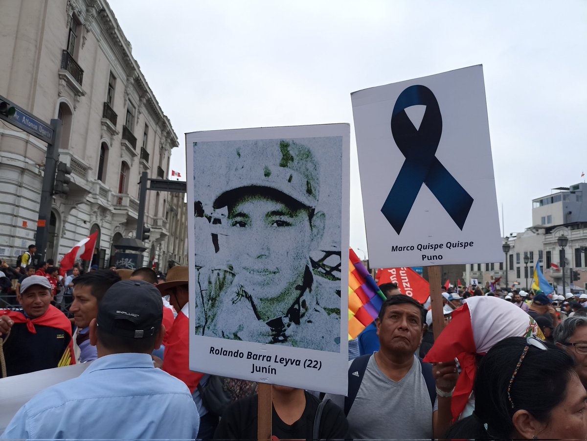 criticademonica's tweet photo. ¡A recuperar al Perú! #19J #tomadeLima #FueraDina https://t.co/4XyxXSqSeE
