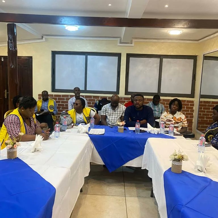 tema_greenwich's tweet photo. What's the best part of our meetings? 😃
Some say the code of ethics recital. Others say the Tail-twister's time... We want to hear yours 😉😊
Check out pictures of our most recent business meeting. We serve
#WeServe #temagreenwichlionsclub #Lions #KindnessMatters #VisionUp https://t.co/YDEB1GmHhU