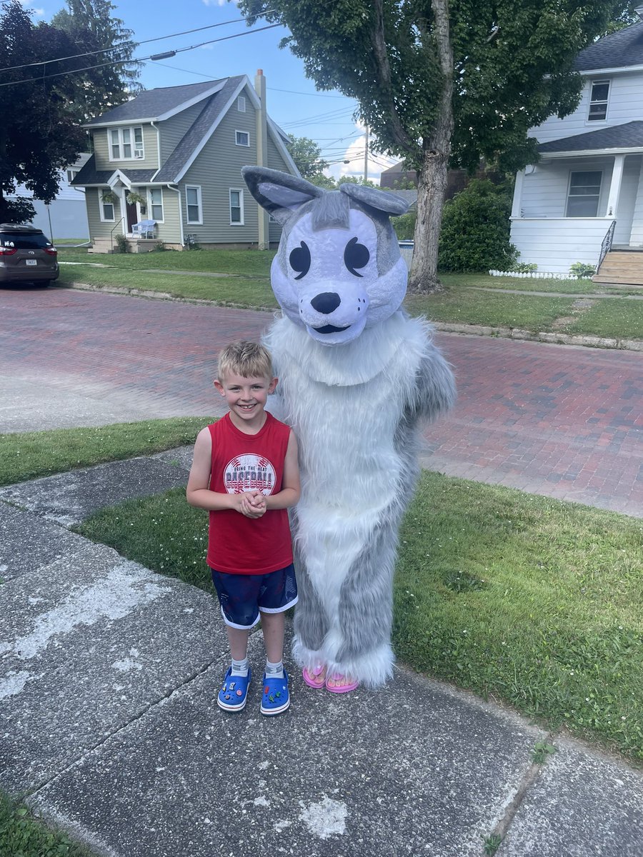 OleanWW's tweet photo. We’re back Twitter! This #huskypup was the FIRST to complete the husky at your house summer reading challenge! Don’t stop the reading and let Miss Stuff know you’ve completed the challenge, too! https://t.co/gsJtf5QSae